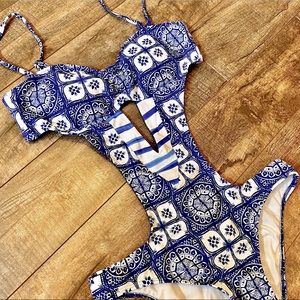 Roxy Blue/White cutout one piece bathing suit, size M